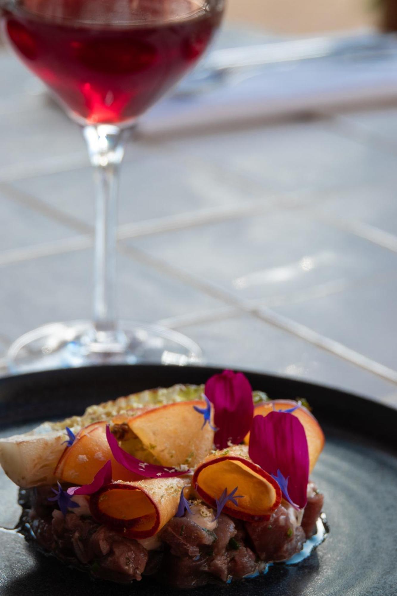 Boutique Hotel Responsable Et Restaurant Basgi Basgi แซ็งต์-โฟลร็องต์ ภายนอก รูปภาพ