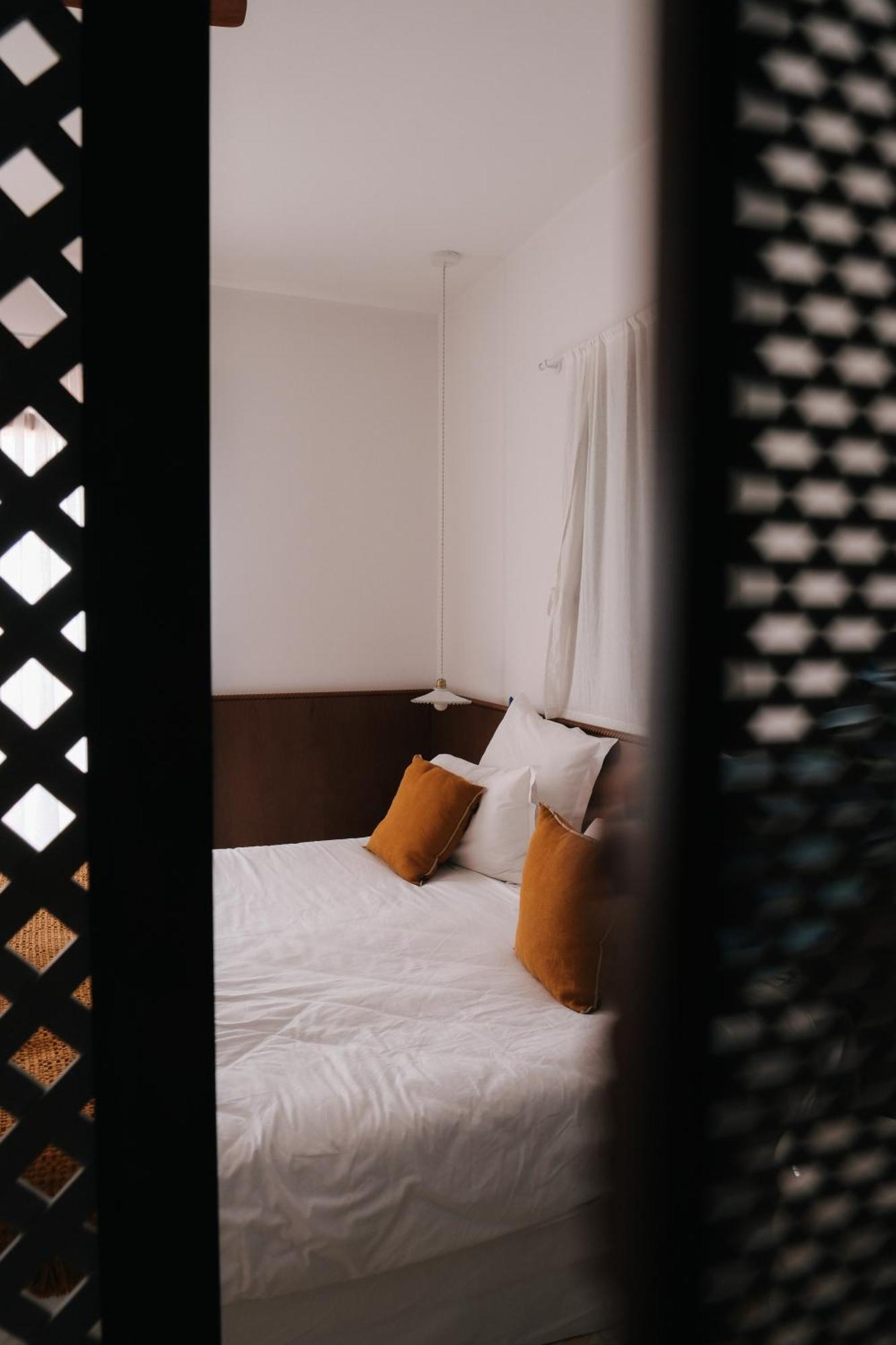 Boutique Hotel Responsable Et Restaurant Basgi Basgi แซ็งต์-โฟลร็องต์ ภายนอก รูปภาพ
